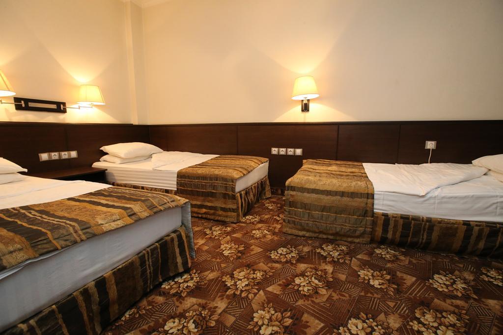 Hotel & Restaurant The House โซเฟีย ภายนอก รูปภาพ